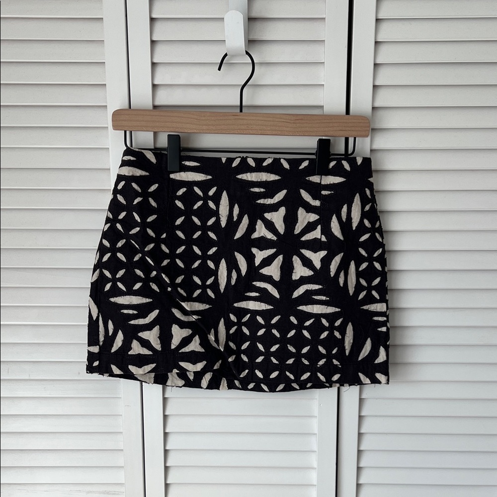 Mango Black Detail Skirt Sz 1